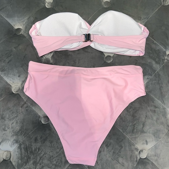 Bikini - Picture 3 of 3